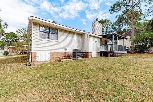 141 Windmill Orchard Rd in Columbia, SC - Foto de edificio - Building Photo