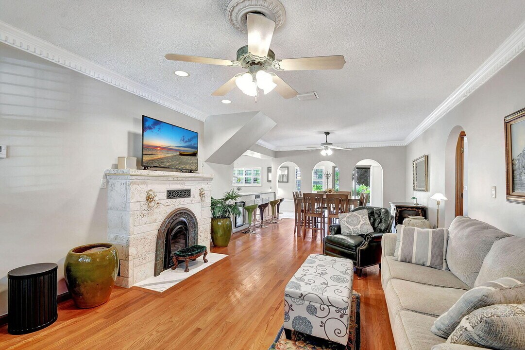124 S Palmway in Lake Worth Beach, FL - Building Photo