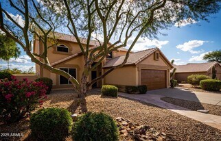 30651 N 44th St in Cave Creek, AZ - Building Photo