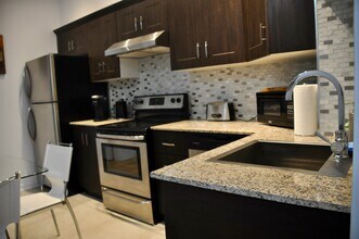 4399 Saint-Laurent Boul in Montréal, QC - Building Photo - Building Photo