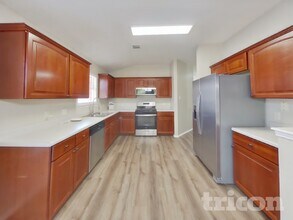 1411 Catalina Dr in Leander, TX - Foto de edificio - Building Photo