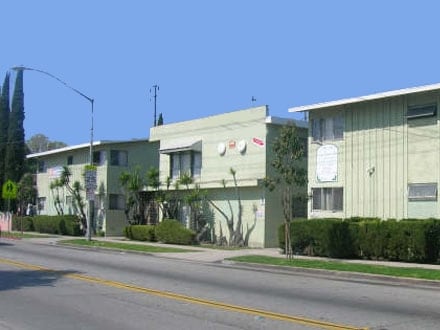3247-55 Santa Ana St in Huntington Park, CA - Foto de edificio - Building Photo