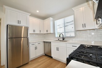 2683 34th St, Unit 14 in Santa Monica, CA - Building Photo - Building Photo