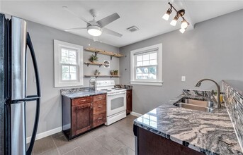 4 Howard Ct in Newport News, VA - Building Photo - Building Photo