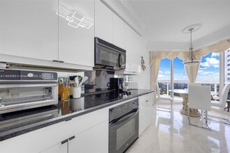 3200 N Ocean Blvd in Fort Lauderdale, FL - Building Photo - Building Photo