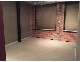 160 Fremont St-Unit -205 in Worcester, MA - Building Photo - Building Photo