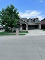 5701 Sunflower Dr in Rowlett, TX - Building Photo