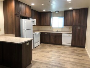 Graduate Gardens in Chico, CA - Foto de edificio - Interior Photo