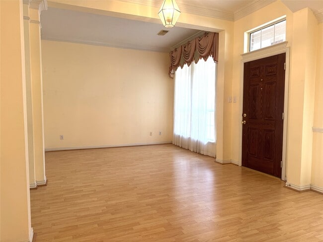 7307 Hollow Field Ln