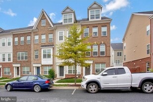 12512 Rustic Rock Ln in Beltsville, MD - Building Photo