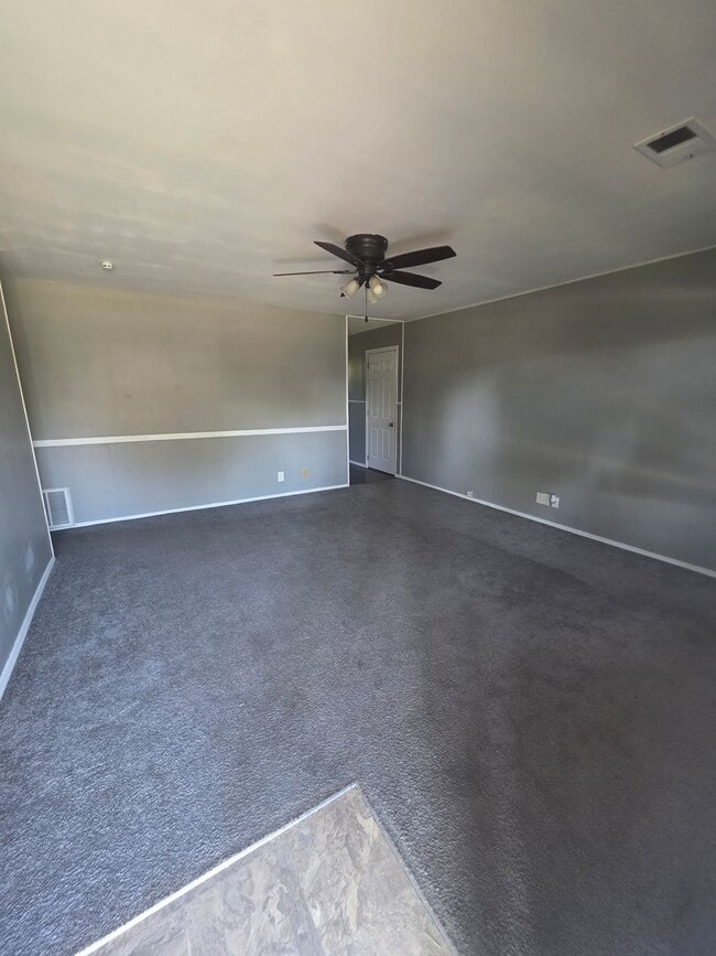 733 St Norbert Dr in Sauget, IL - Building Photo - Building Photo
