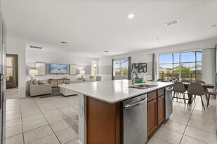 301 Ballo Dr in Kissimmee, FL - Building Photo