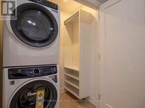 168 Annette St in Toronto, ON - Building Photo - Building Photo