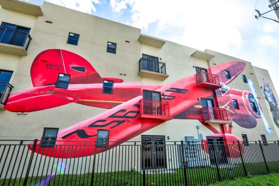 339 W 78th Rd in Hialeah, FL - Building Photo