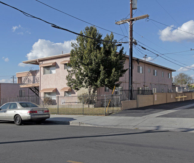 7055 21st St in Westminster, CA - Building Photo - Building Photo