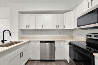 2080 W Preserve Way in Miramar, FL - Building Photo - Building Photo