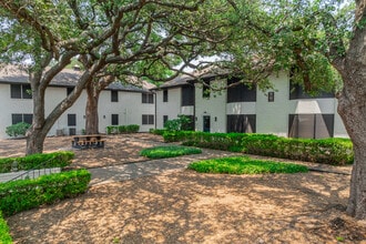 Tanglewood in San Antonio, TX - Building Photo - Building Photo