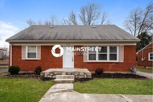 4418 Lynnview Dr in Louisville, KY - Building Photo