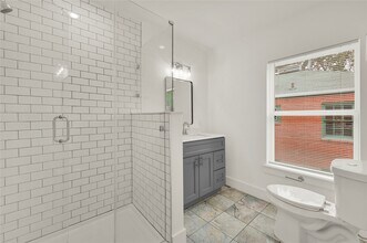 6620 Lawndale St in Houston, TX - Foto de edificio - Building Photo