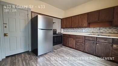 433 N Grape St in Medford, OR - Building Photo - Building Photo