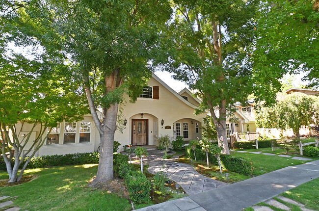 628 Saint Mary St in Pleasanton, CA - Building Photo - Building Photo