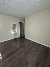 500 E Stanolind Rd in Hobbs, NM - Building Photo - Building Photo