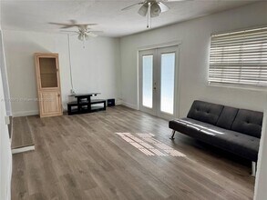 6320 Mayo St in Hollywood, FL - Building Photo - Building Photo