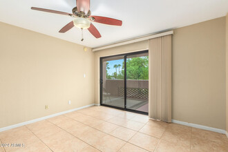 4141 N 31st St-Unit -222 in Phoenix, AZ - Foto de edificio - Building Photo