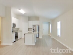 1905 Constitutional Republic Pl in Jacksonville, FL - Foto de edificio - Building Photo