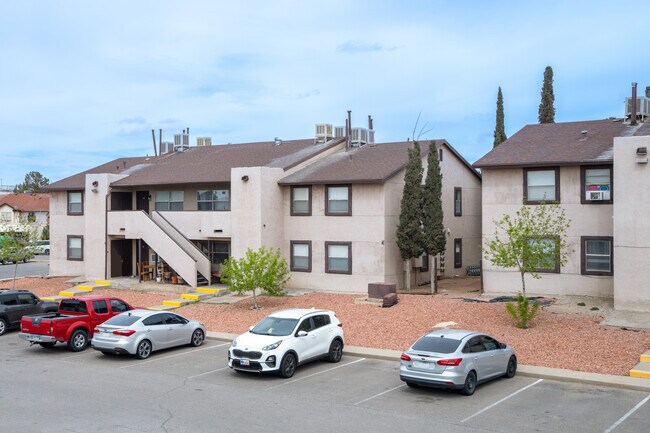 Paseo Park Apartments in El Paso, TX - Building Photo - Building Photo