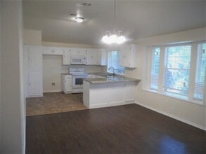 2305 Carolyn Ct in Norman, OK - Building Photo - Building Photo