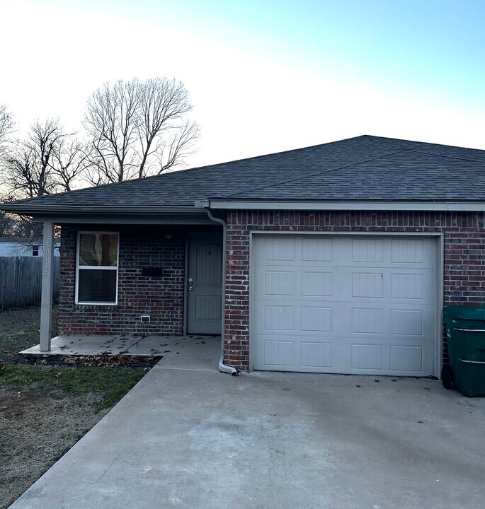 4114 Maple Dr in Sand Springs, OK - Building Photo