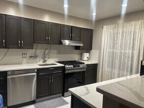 1008 Travis Ln in Gaithersburg, MD - Building Photo - Building Photo