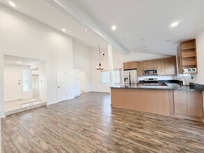 1237 Nutwood Ave in Fullerton, CA - Building Photo - Building Photo