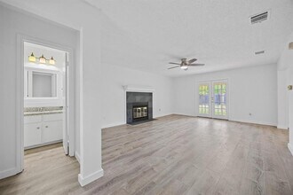 11615 Prairie Hen Ln in Austin, TX - Building Photo - Building Photo