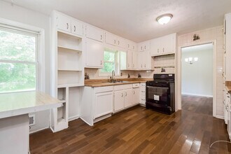 7312 Penland Dr in Riverdale, GA - Building Photo - Building Photo
