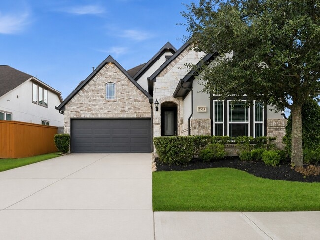 property at 2523 Owen Bend Dr