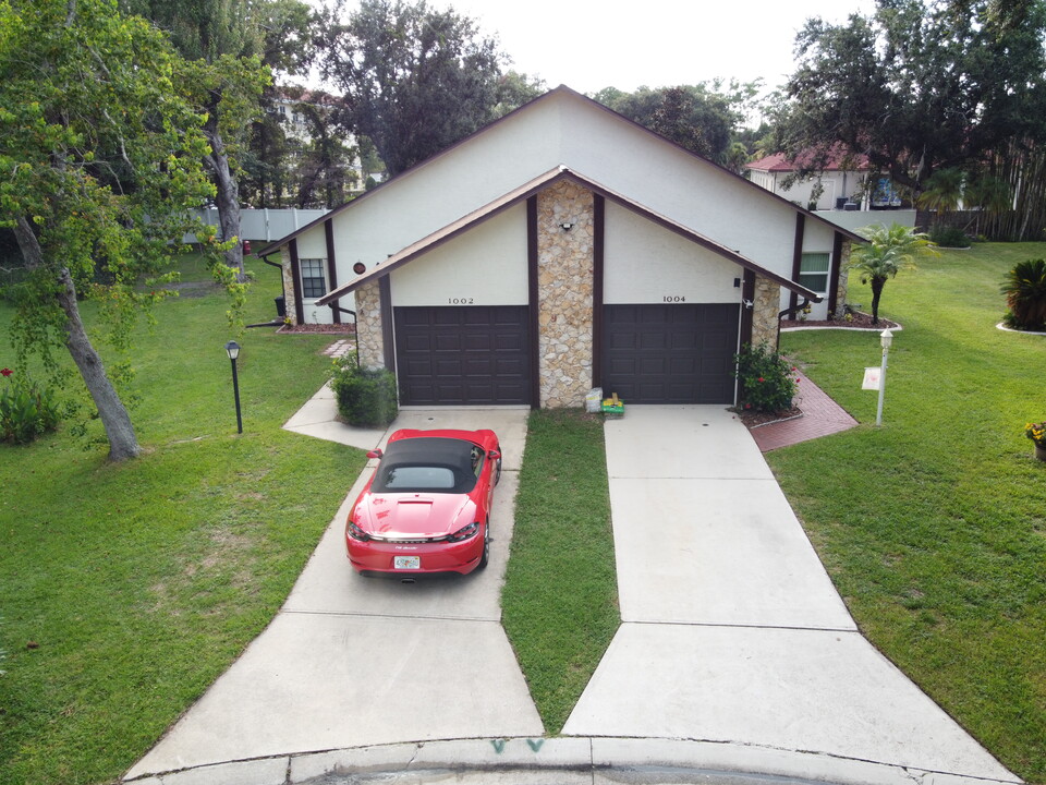 1004 Stonybrook Cir in Port Orange, FL - Building Photo