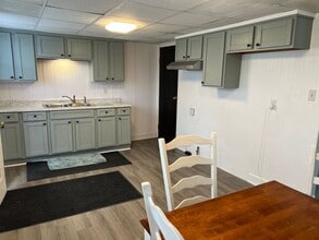 512 Cayuga Rd in Buffalo, NY - Building Photo - Building Photo