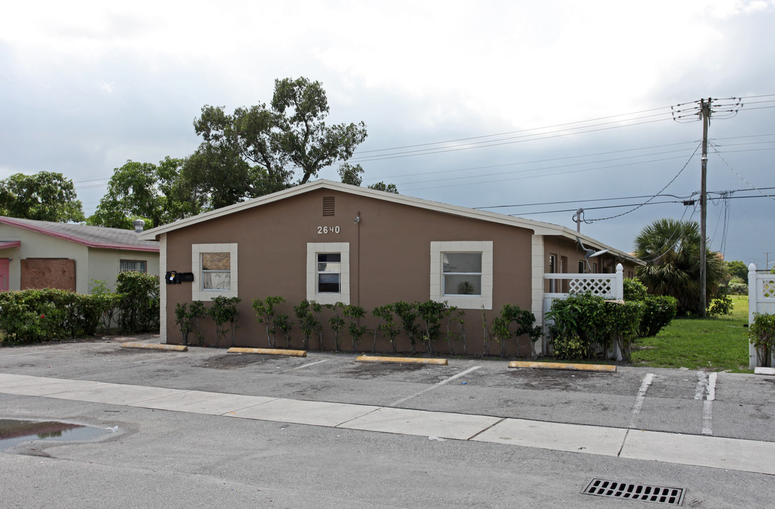 2640 NW 2nd St in Pompano Beach, FL - Building Photo