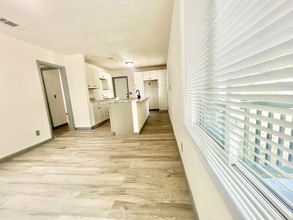 7381 Fernandina Ave in Jacksonville, FL - Building Photo - Building Photo