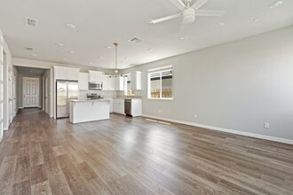 1305 Swallowtail Dr in Roseville, CA - Building Photo - Building Photo