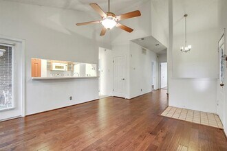 700 S 1st St in Austin, TX - Building Photo - Building Photo