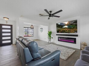 12227 Greenmesa Dr in Houston, TX - Building Photo - Building Photo