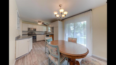 30 Green Hill Ln in St. Peters, MO - Foto de edificio - Building Photo