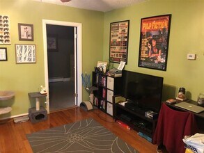 9 Lowell Terrace, Unit 1 in Somerville, MA - Foto de edificio - Building Photo