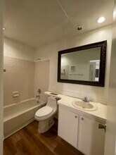 919 NE 199th St in Miami, FL - Building Photo - Building Photo