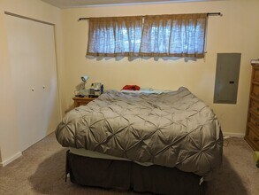 9749 Sand Point Way NE in Seattle, WA - Building Photo - Building Photo