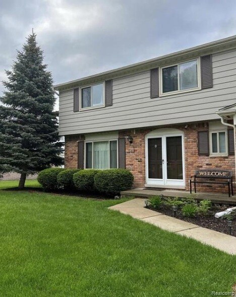 2508 Coral Dr in Troy, MI - Building Photo - Building Photo