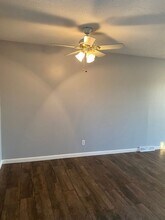 505 W Mauller Rd in Columbia, MO - Building Photo - Building Photo